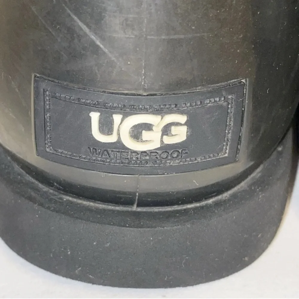 UGG Classic Clear Mini Ankle‎ Winter Boots Womens Size 2 Black